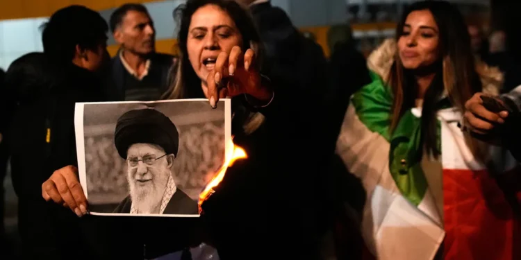 Yale Hosts Speaker for Campus Event