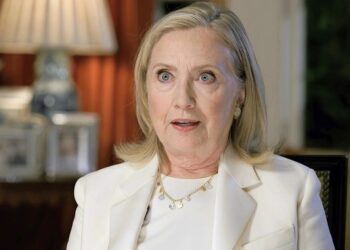 Discussion Between Hillary Clinton and Czech Politician Draws Attention